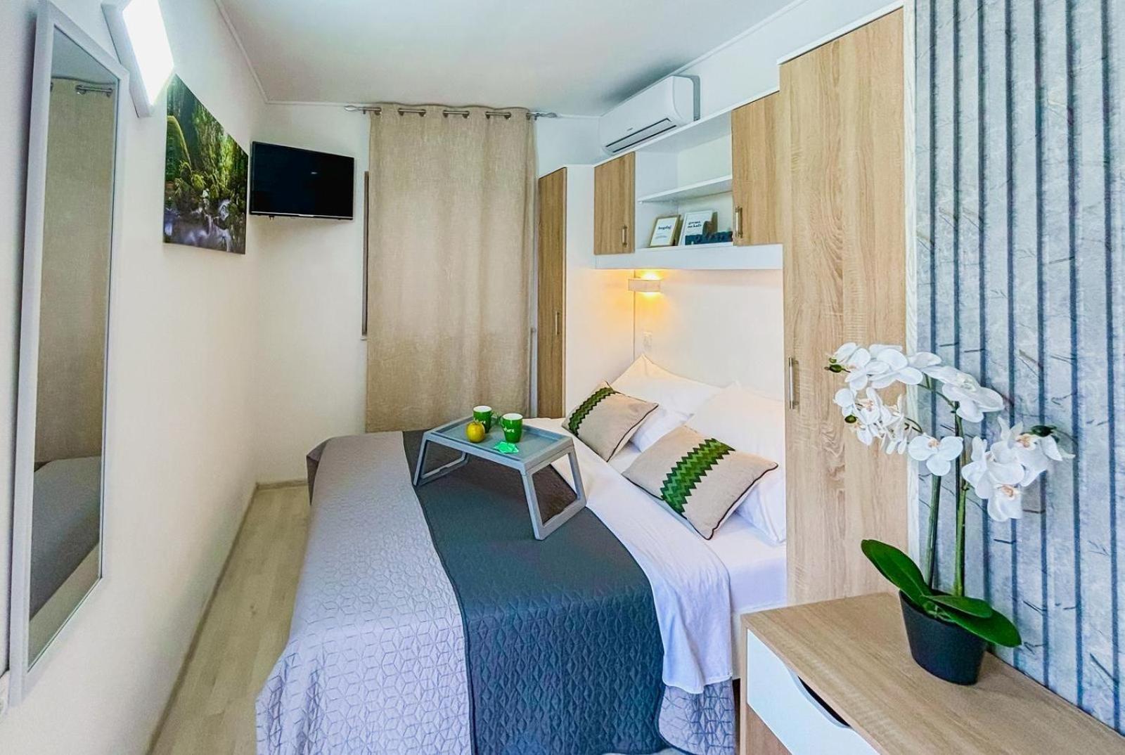 Lavanda Apartments & Room Sveti Lovrec Pazenaticki Exterior photo